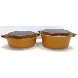 Vintage Pyrex Lot of 2 Butterscotch Casserole Dishes 471 & 472 With Brown Lids